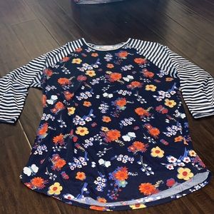 3/4 Sleeve Lularoe “Randy” Tee